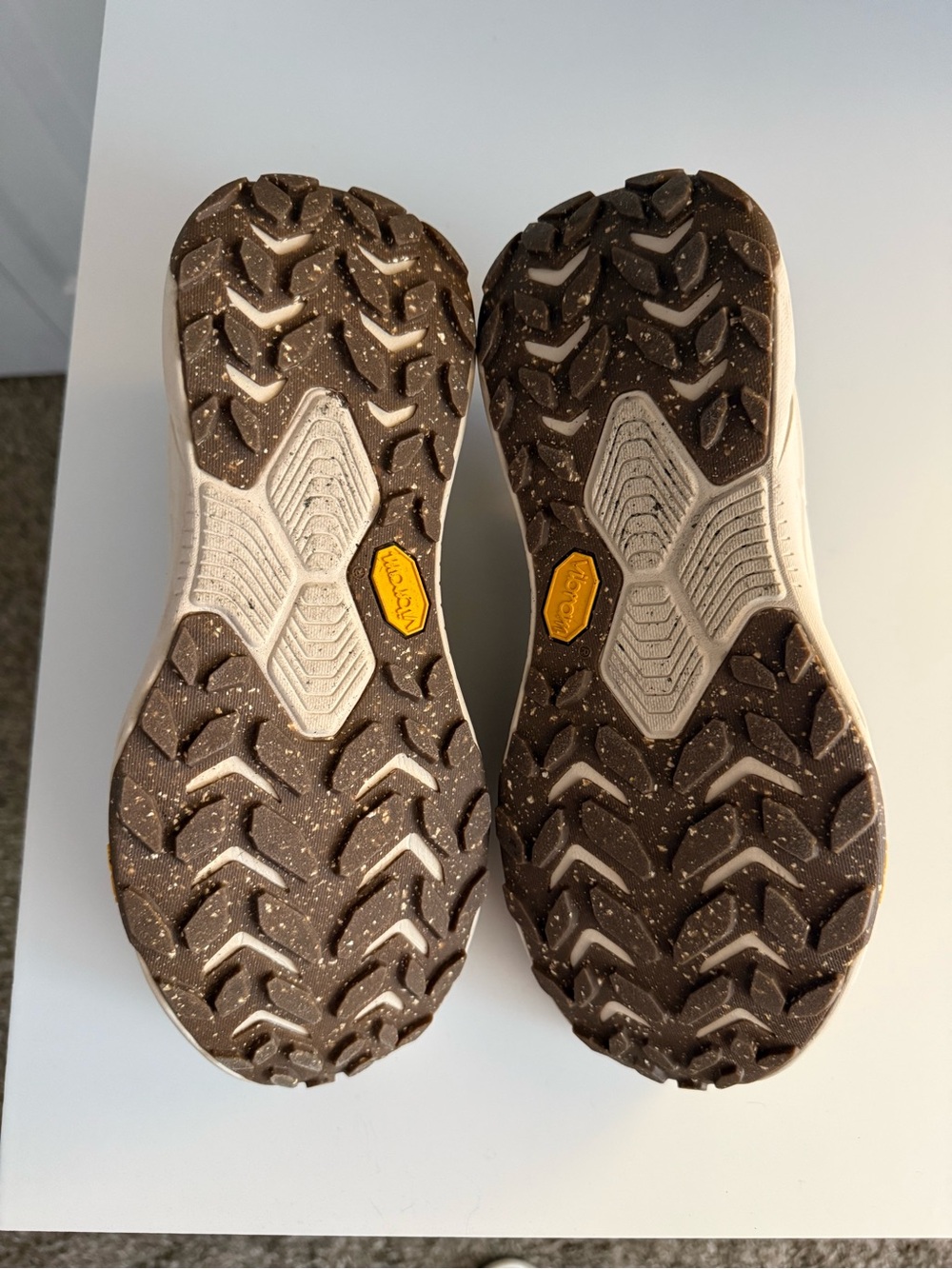 Hoka Transports - Picture 6 of 7